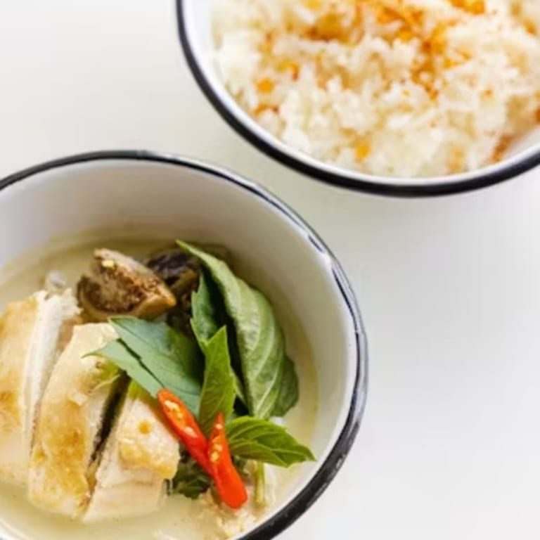 Delicious Green Curry Experience